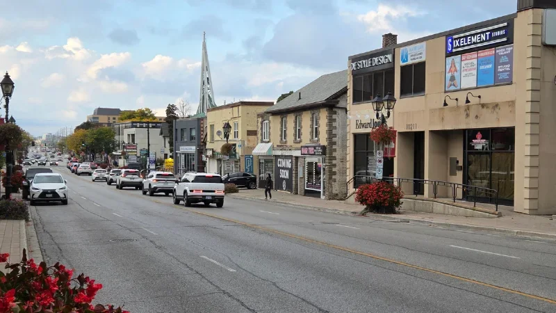 Yonge Street In Richmond Hill - SEO Crosby